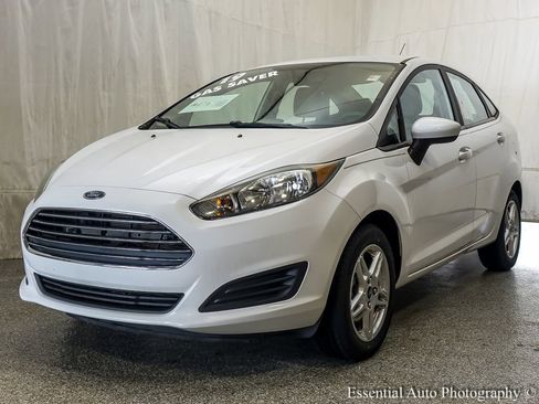 Used 2019 Ford Fiesta SE image 2