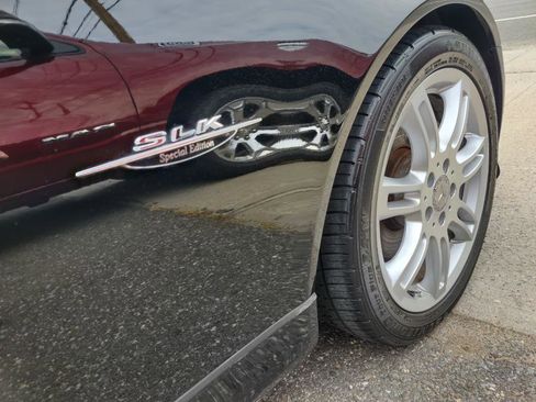 Used 2004 Mercedes-Benz SLK 320 image 29