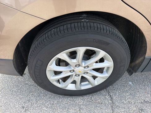 Used 2019 Chevrolet Equinox LS image 12