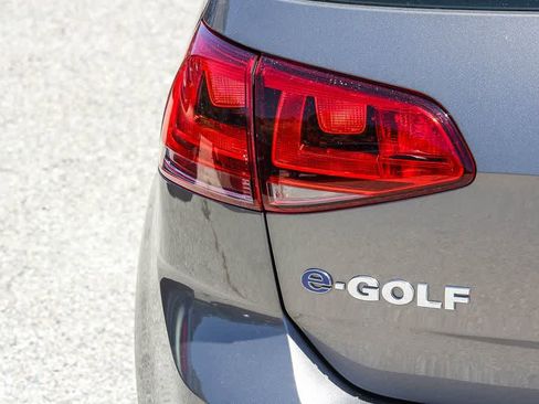 Used 2015 Volkswagen e-Golf Limited Edition FWD image 11