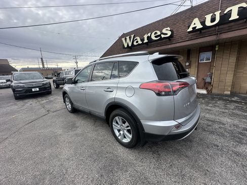 Used 2016 Toyota RAV4 XLE image 3