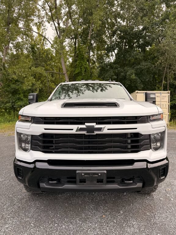 Used 2024 Chevrolet Silverado 2500 Custom w/ Custom Convenience Package AWD/4WD image 8