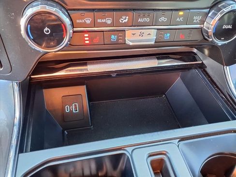 Used 2022 Ford F150 Lariat w/ Max Trailer Tow Package image 18