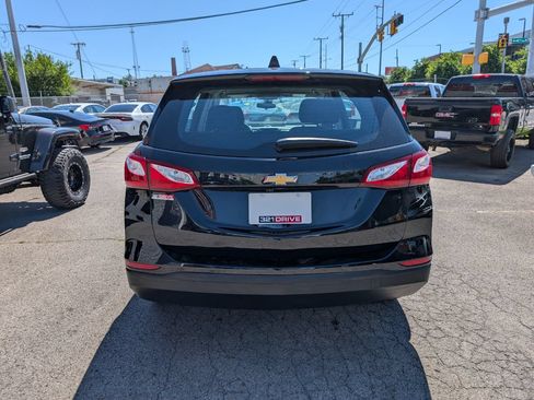 Used 2021 Chevrolet Equinox LS FWD image 7