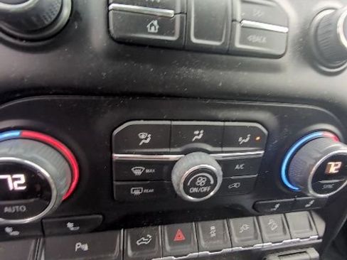 Used 2022 Chevrolet Silverado 1500 LT Trail Boss w/ LT Trail Boss Premium Package image 11