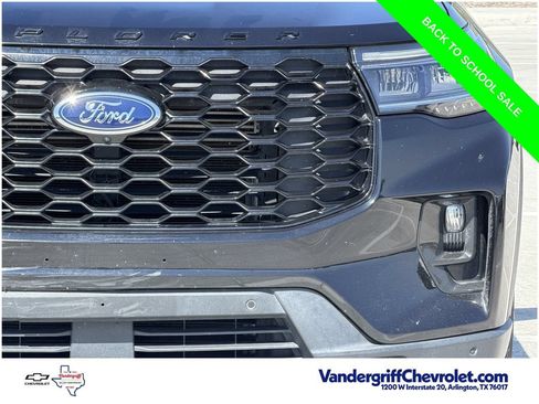 Used 2025 Ford Explorer ST-Line RWD image 8