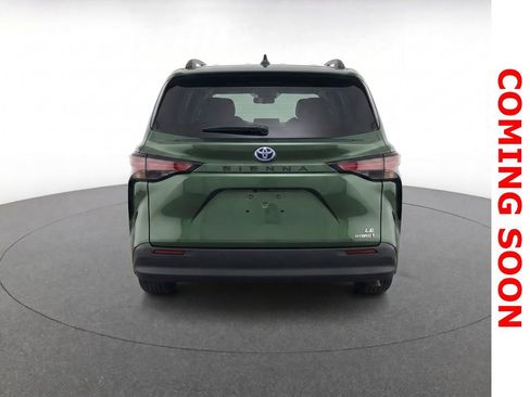 Used 2023 Toyota Sienna LE FWD image 9