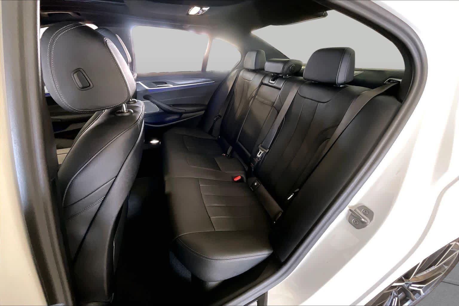 Used 2023 BMW 540i w/ M Sport Package RWD image 19