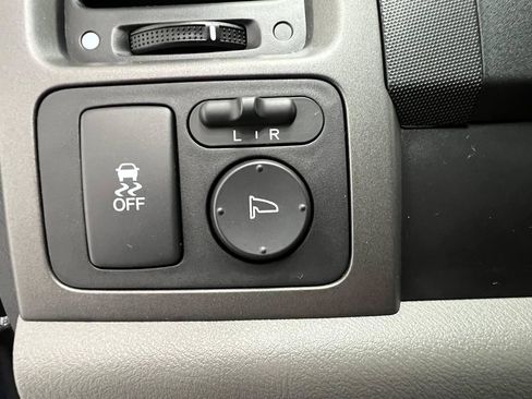 Used 2011 Honda CR-V SE image 21
