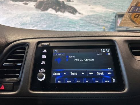 Used 2019 Honda HR-V Sport image 4