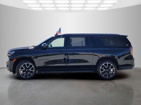 Used 2024 Chevrolet Suburban RST w/ Luxury Package AWD/4WD image 7