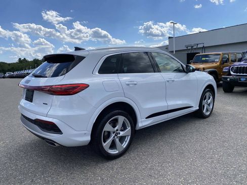 Used 2025 Audi Q5 Premium Plus AWD/4WD image 3