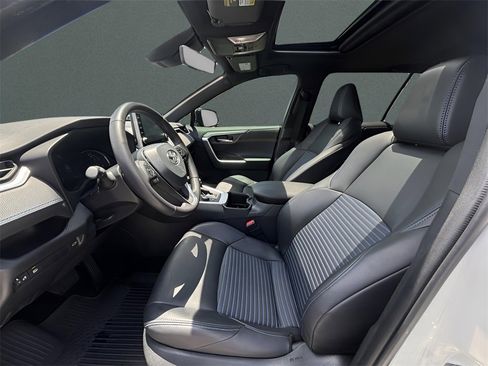 Used 2022 Toyota RAV4 XSE image 12