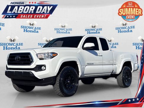 Used 2021 Toyota Tacoma SR5 AWD/4WD image 1