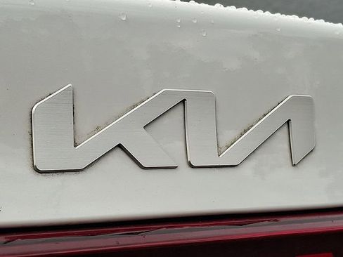 Certified 2024 Kia Forte LXS w/ LXS Technology Package image 31