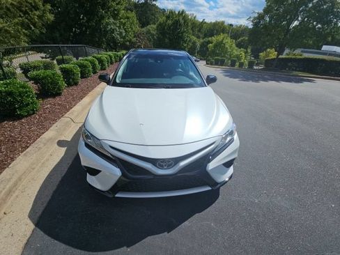 Used 2020 Toyota Camry XSE w/ Navigation Package FWD image 5