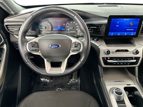 Used 2021 Ford Explorer XLT RWD image 21