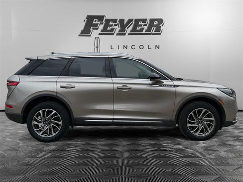 Used 2021 Lincoln Corsair FWD image 6