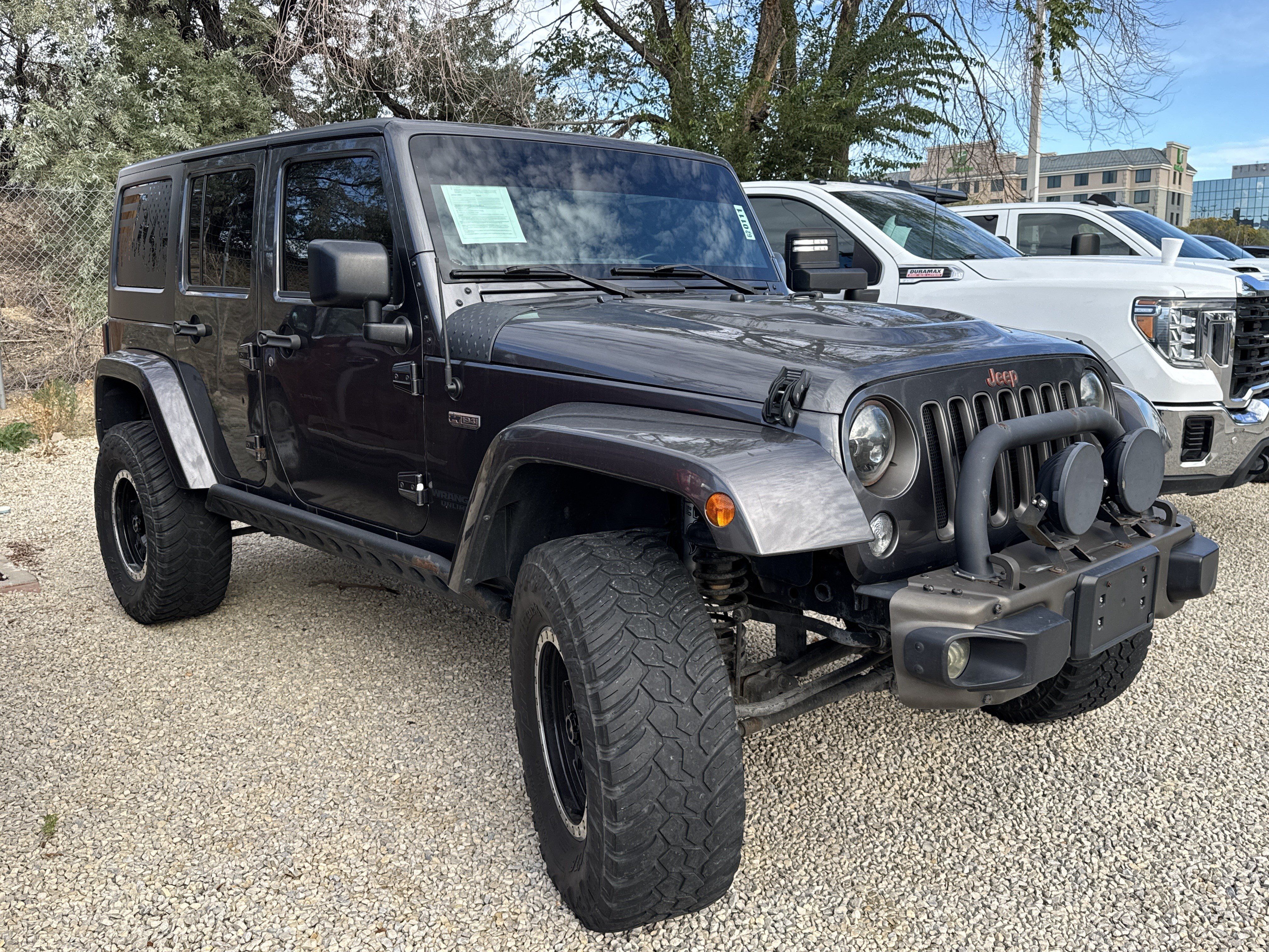 Used 2016 Jeep Wrangler Unlimited Sahara AWD/4WD image 2