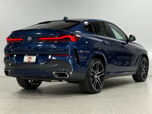 Used 2022 BMW X6 xDrive40i w/ M Sport Package AWD/4WD image 6