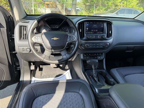Used 2019 Chevrolet Colorado Z71 AWD/4WD image 14