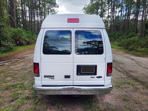 Used 2009 Ford E-250 and Econoline 250 Extended image 5