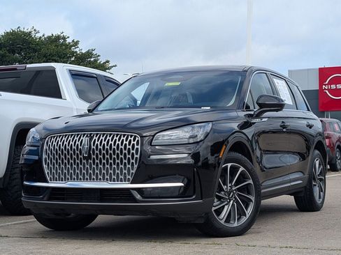 Used 2023 Lincoln Corsair AWD w/ Equipment Group 101A image 2