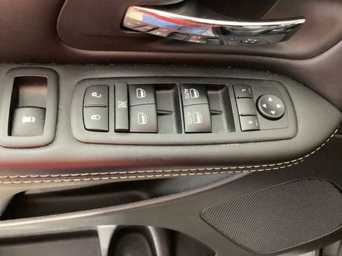 Used 2018 Dodge Grand Caravan SXT w/ Blacktop Package image 16