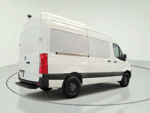 Used 2022 Mercedes-Benz Sprinter 2500 image 5