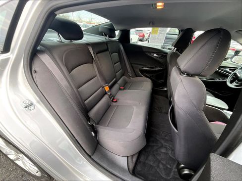 Used 2016 Chevrolet Malibu LT image 15