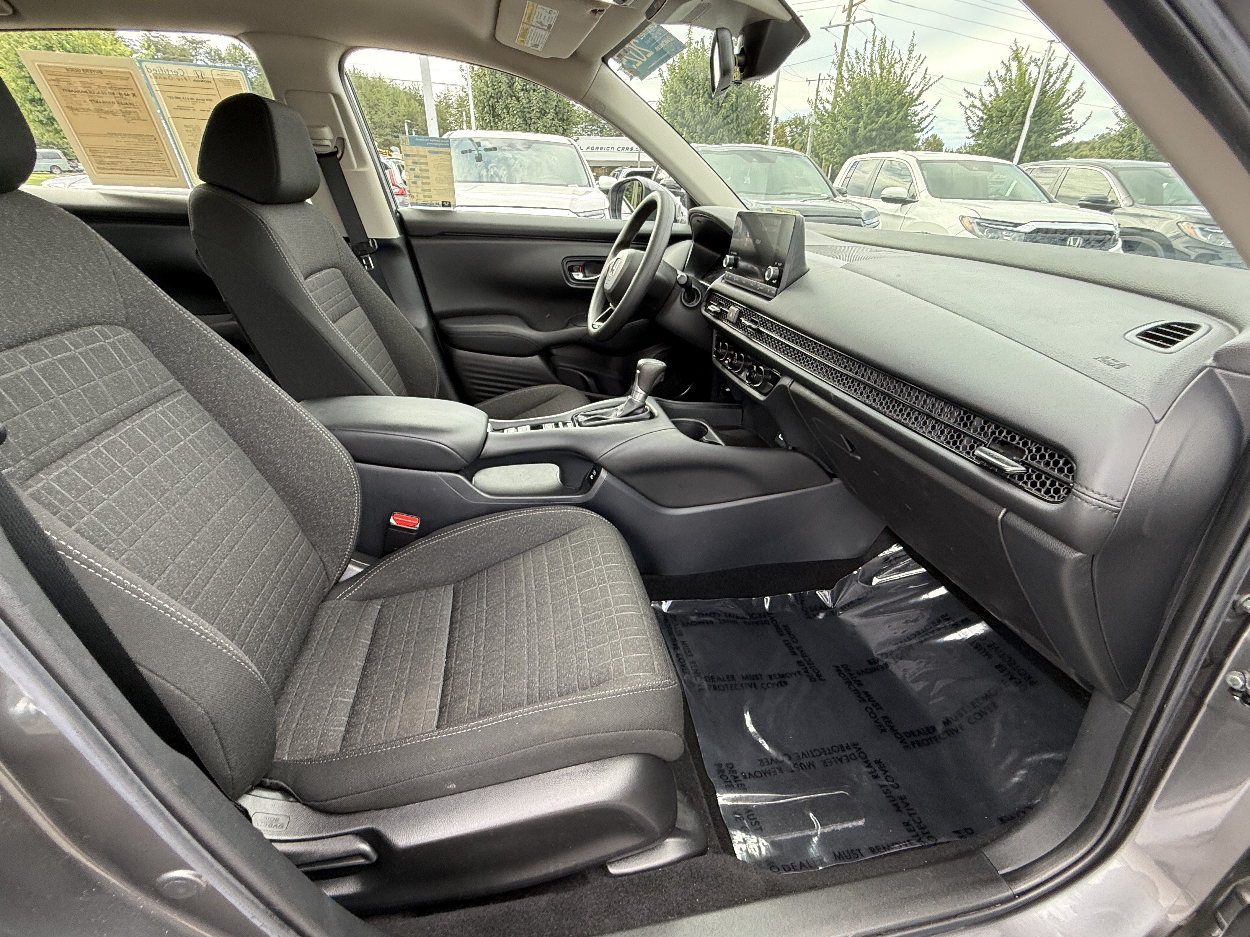 Certified 2025 Honda HR-V LX image 33