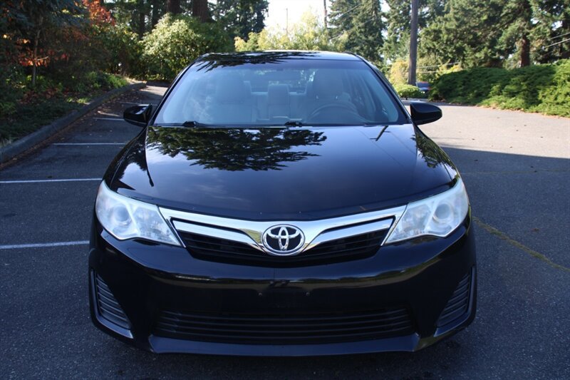 Used 2014 Toyota Camry LE FWD image 10