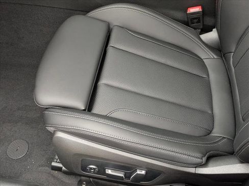 New 2026 BMW 330i xDrive Sedan w/ M Sport Package image 4