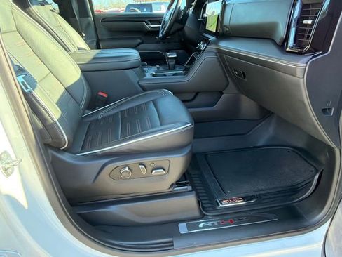 Used 2023 GMC Sierra 1500 AT4X image 13