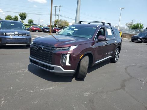 Used 2023 Hyundai Palisade Limited AWD/4WD image 2