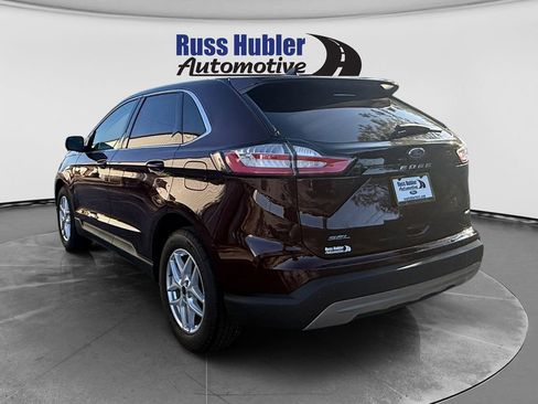 Used 2024 Ford Edge SEL w/ Convenience Package AWD/4WD image 3