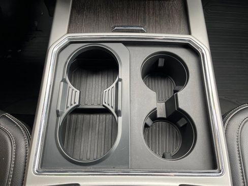 Used 2021 Ford F250 Lariat image 19