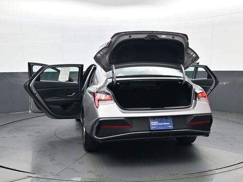 Certified 2024 Hyundai Elantra SEL image 32