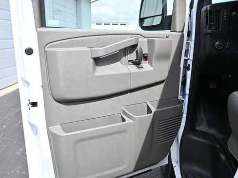 New 2026 GMC Savana 2500 Extended w/ Enhanced Convenience Package image 15