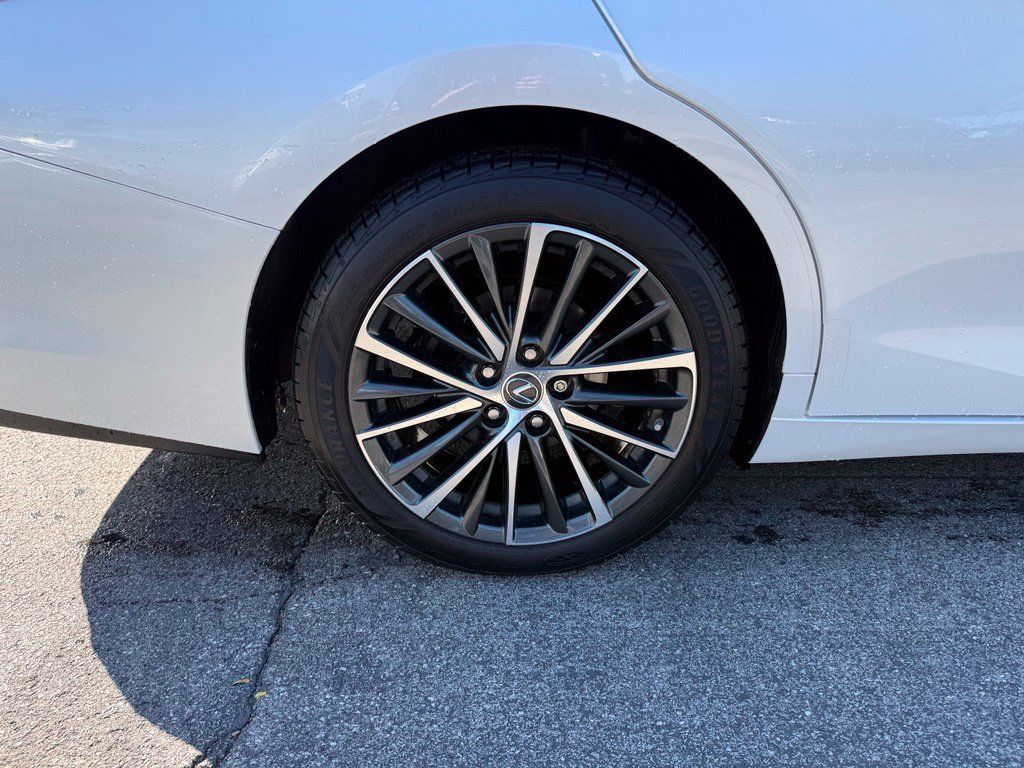 Used 2023 Lexus ES 350 w/ Premium Package FWD image 27