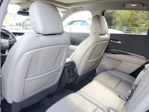 Used 2019 Cadillac XT4 Luxury image 14