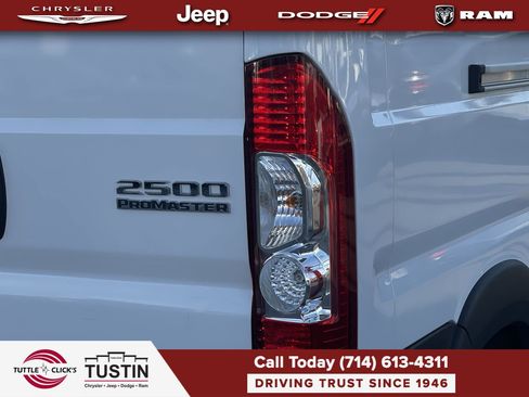 Used 2025 RAM ProMaster 2500 w/ Convenience Group FWD image 15