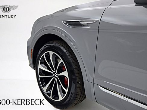 New 2025 Bentley Bentayga image 12