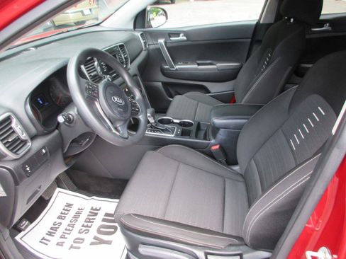 Used 2018 Kia Sportage LX FWD image 9