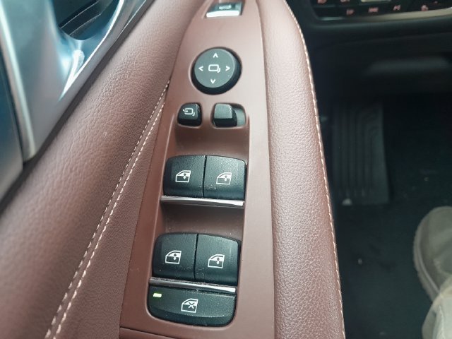 Used 2019 BMW X5 xDrive40i w/ Convenience Package AWD/4WD image 9