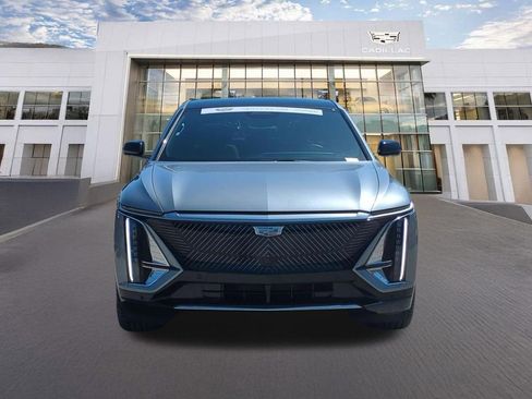 Used 2024 Cadillac Lyriq Tech AWD/4WD image 2