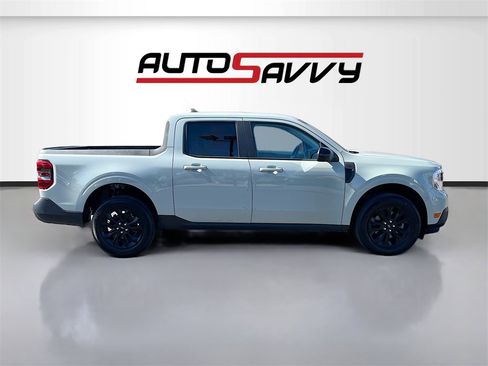 Used 2024 Ford Maverick Lariat w/ Black Appearance Package image 8