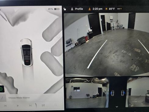 Used 2023 Tesla Model Y Performance AWD/4WD image 18
