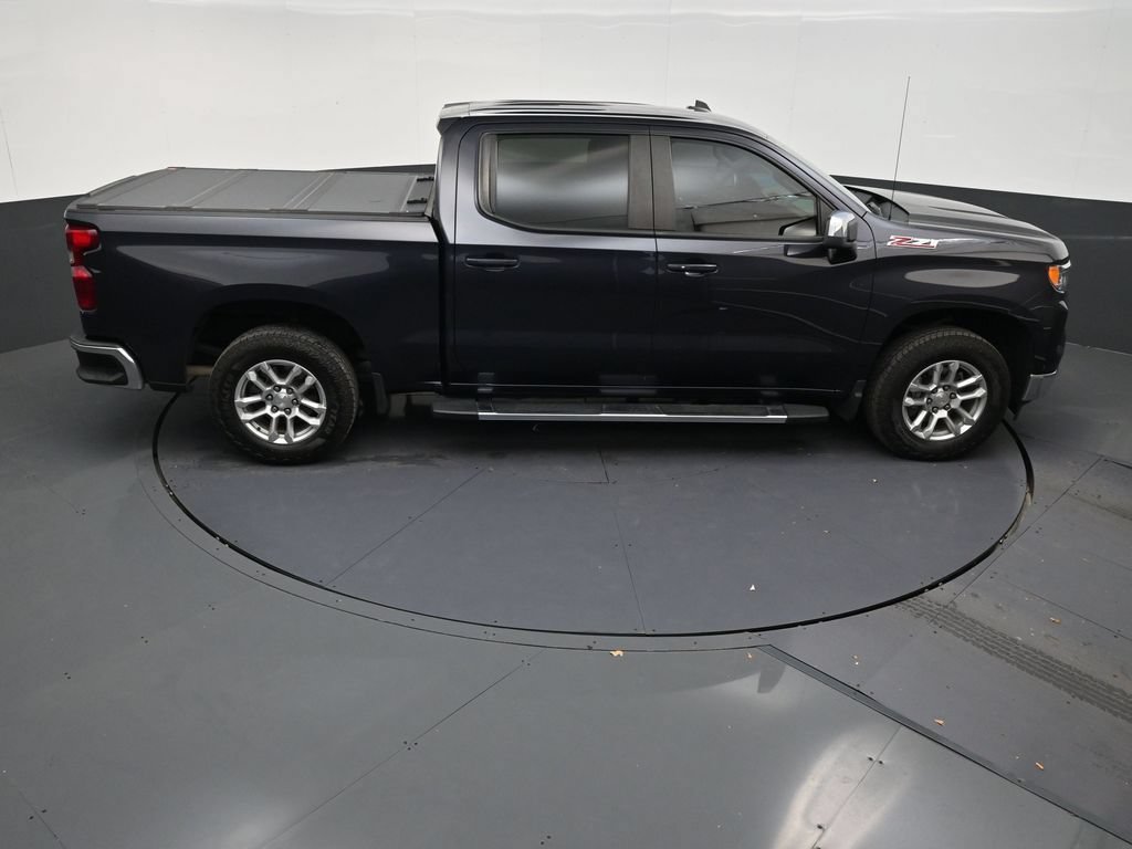 Used 2023 Chevrolet Silverado 1500 LT w/ Z71 Off-Road Package AWD/4WD image 17