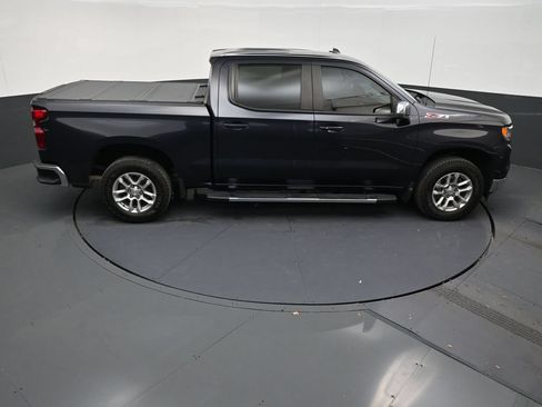 Used 2023 Chevrolet Silverado 1500 LT w/ Z71 Off-Road Package AWD/4WD image 17